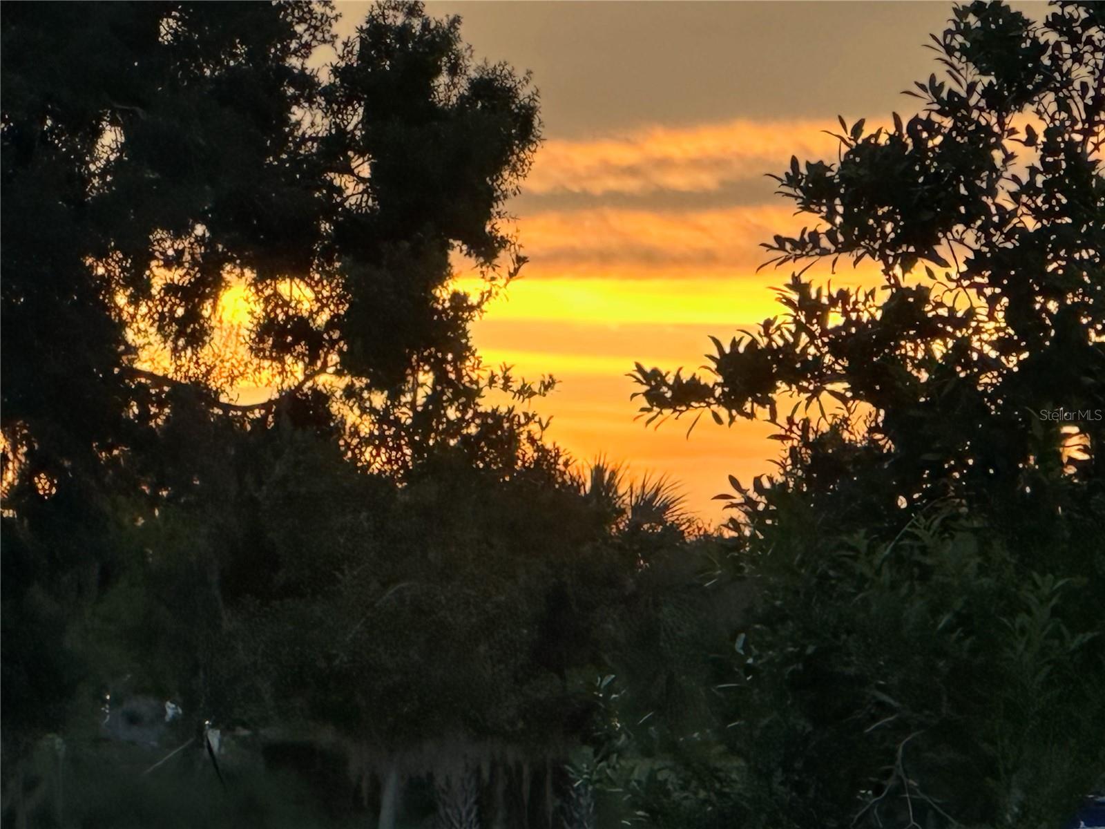 LAKEHOUSE COVE/WATERSIDE PH 2 - Residential