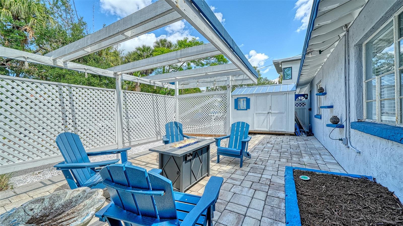 LAUREL PARK - Residential