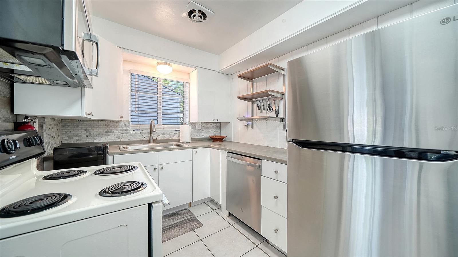 LAUREL PARK - Residential