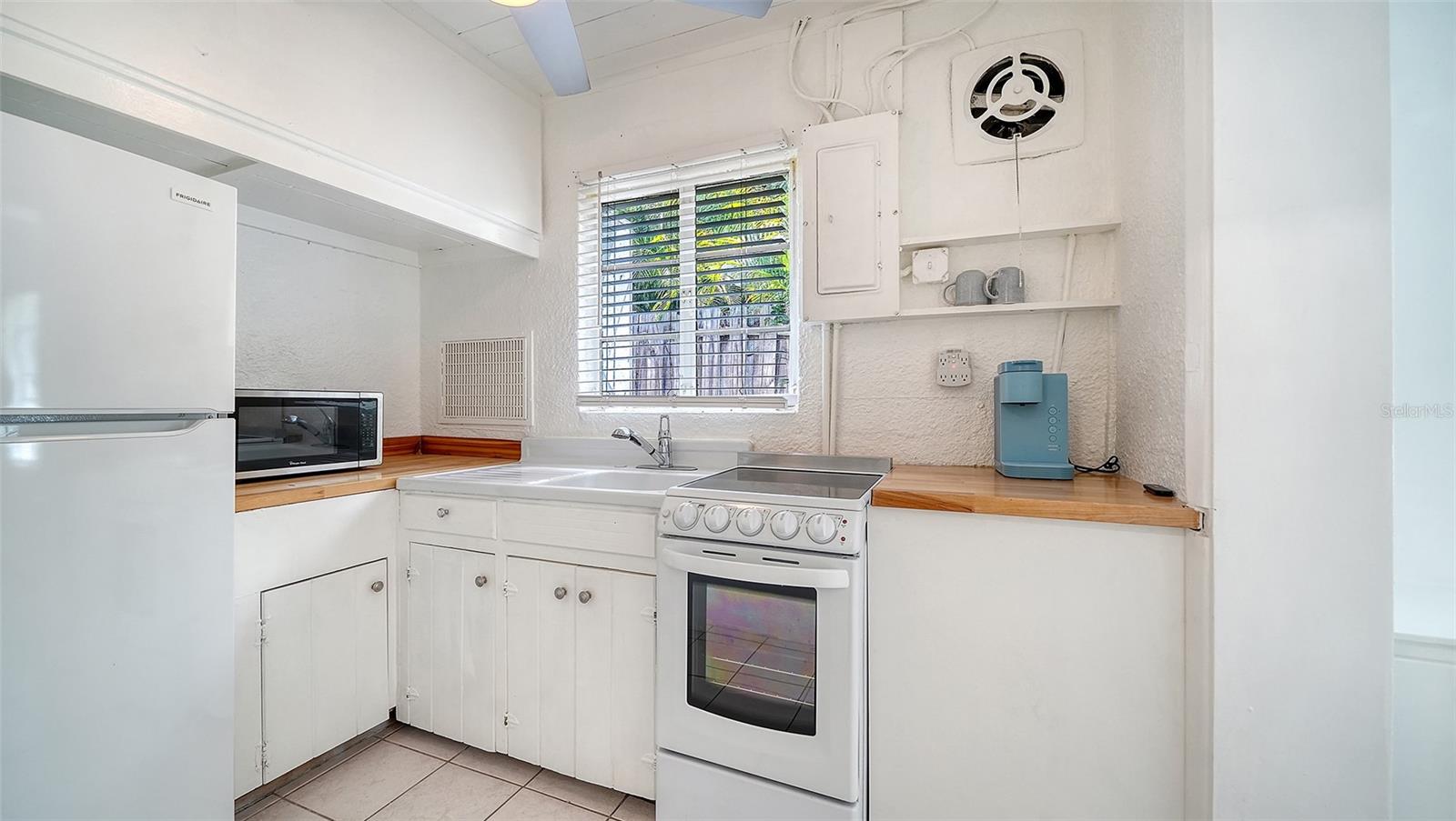 LAUREL PARK - Residential