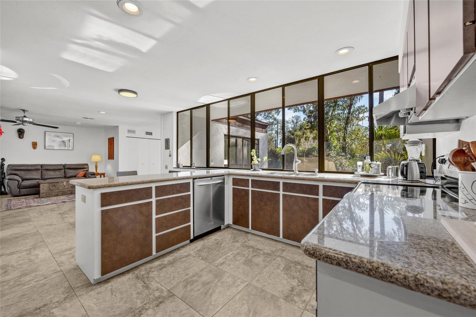 SUBURBAN HEIGHTS - Residential