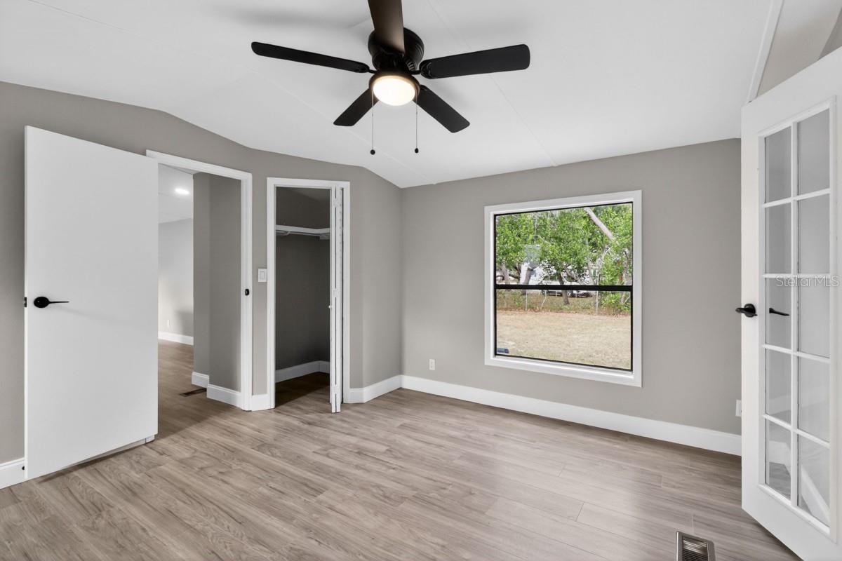 MOON LAKE ESTATES - Residential