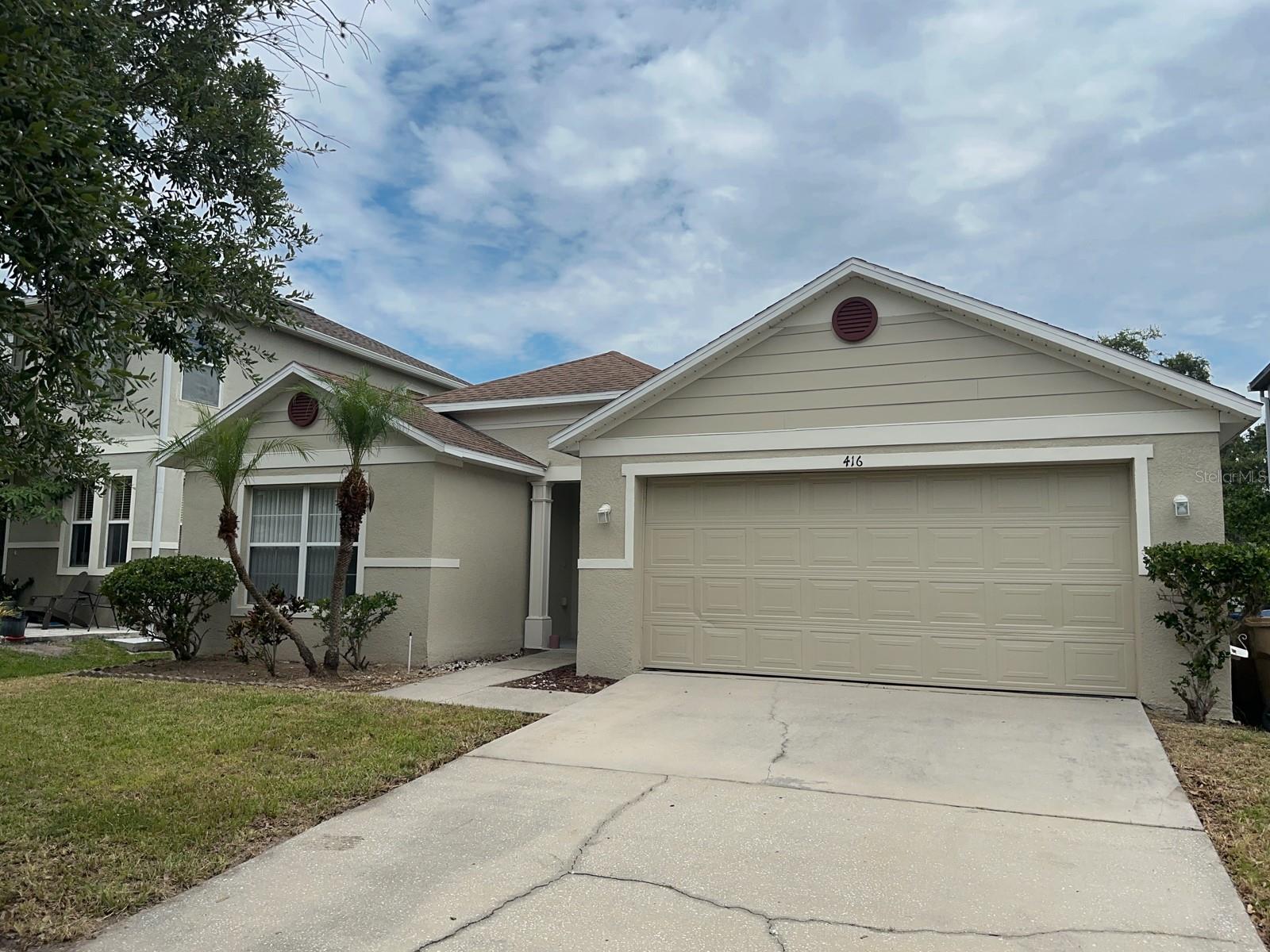 Welcome to this well maintained 3-bedroom, 2-bath home featuring a formal dining room and a spacious family room that flows seamlessly into an oversized kitchen—perfect for entertaining or relaxing. Enjoy peaceful pond views right from your backyard in this quiet neighborhood. Located in a golf community offering great amenities including a community pool, fitness center, tennis courts, playground, and more. Just a short drive to world-famous attractions, hospitals, and shopping centers This property is also eligible for leasing—making it an excellent home or investment opportunity! Schedule a viewing today!