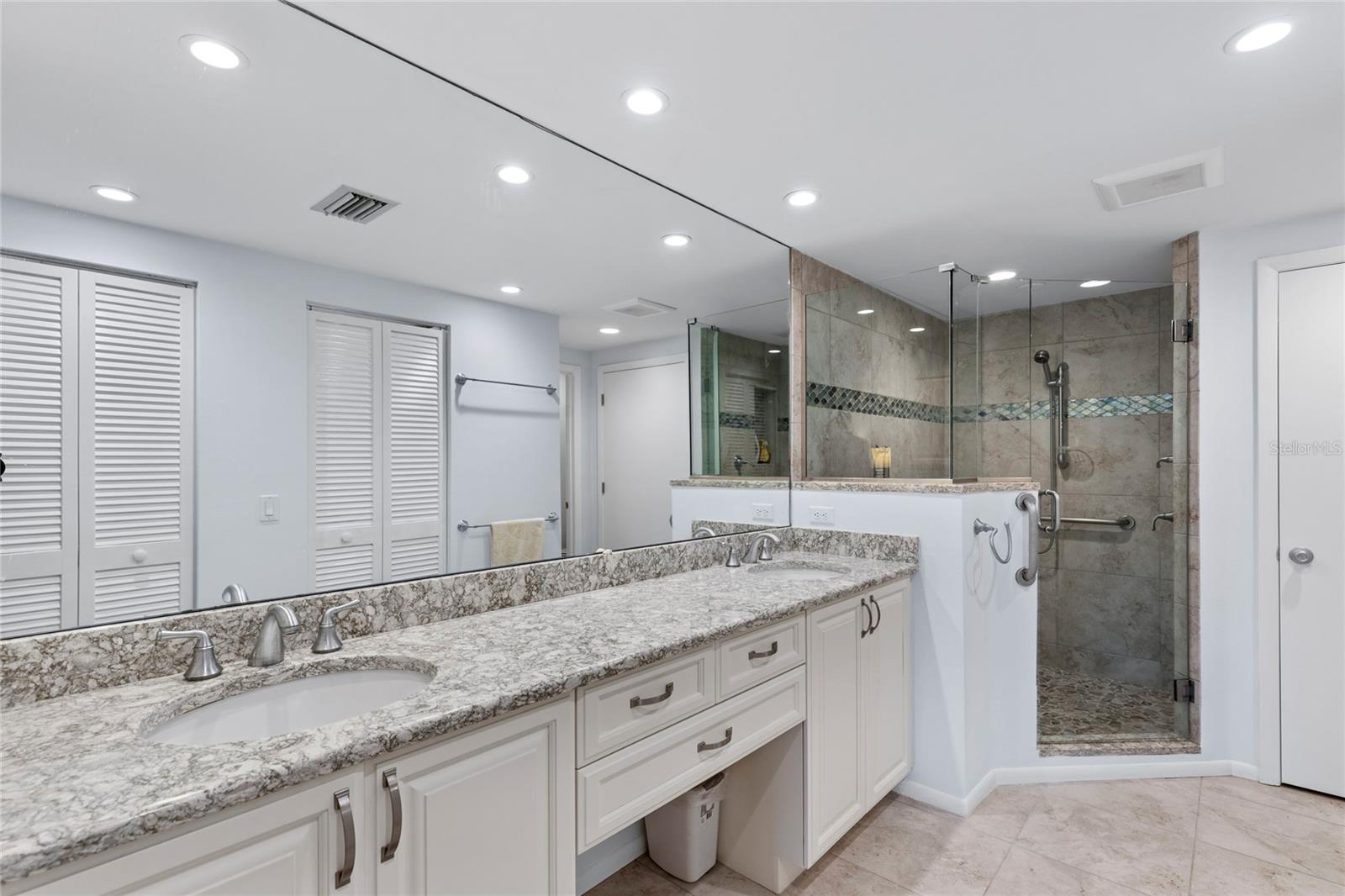 GOLF POINTE AT PALM-AIRE CC SEC III - Residential