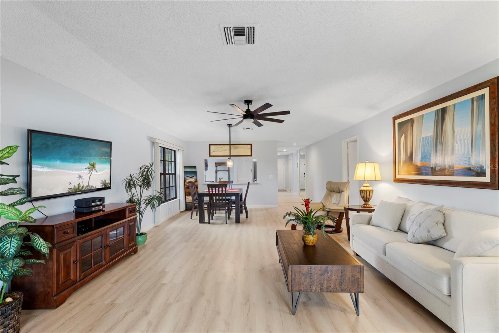 GOLF POINTE AT PALM-AIRE CC SEC III - Residential