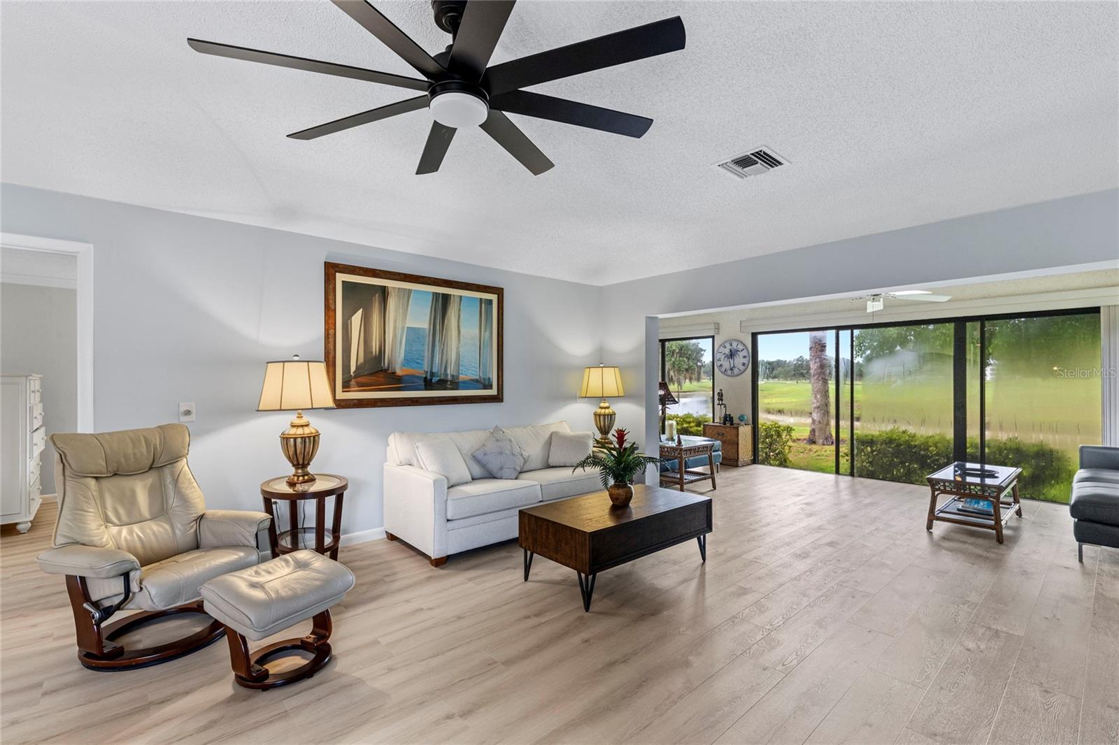 GOLF POINTE AT PALM-AIRE CC SEC III - Residential