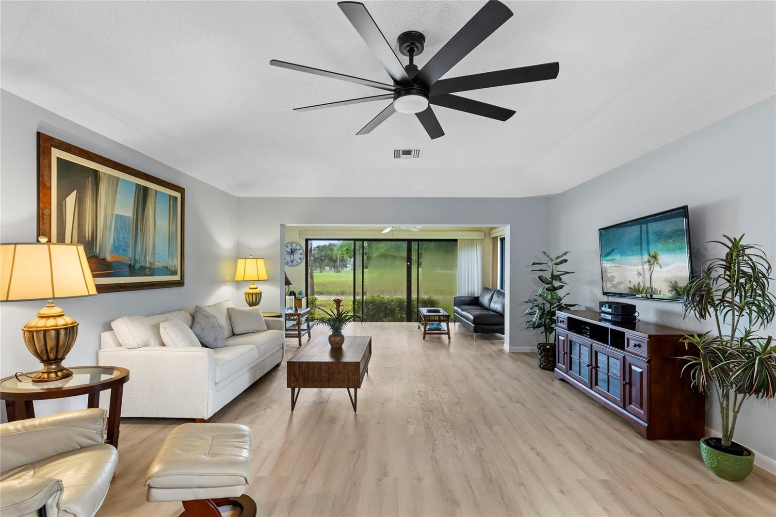 GOLF POINTE AT PALM-AIRE CC SEC III - Residential