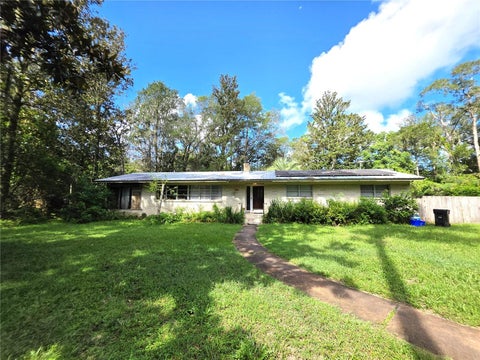 Photo of 1506 NW 36th Way, Gainesville, FL 32605 (MLS # GC543306)