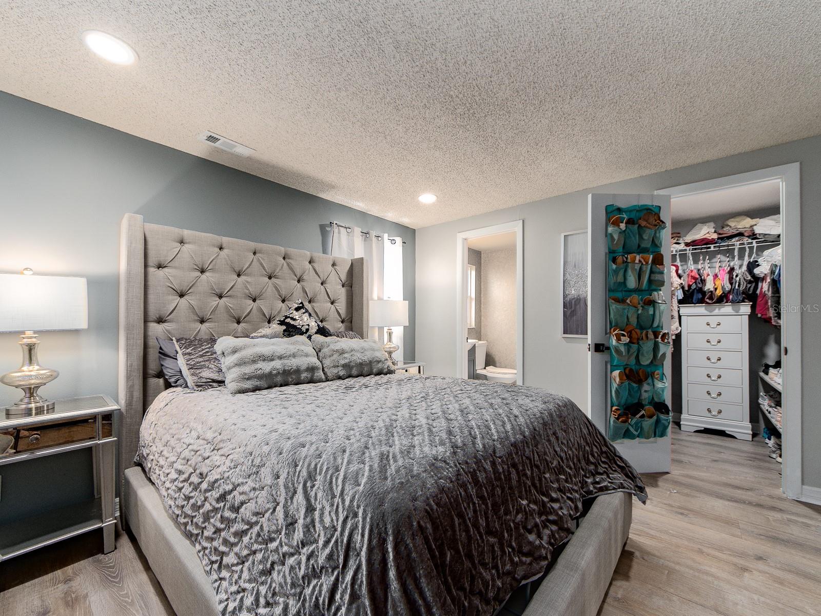 FLORAL GARDENS - Residential