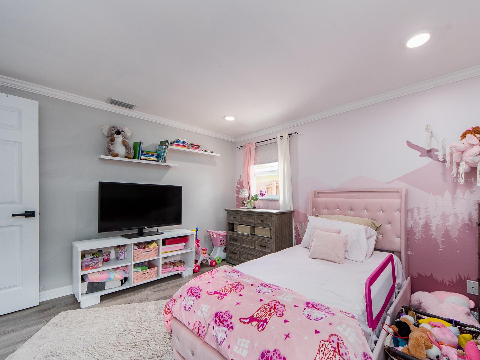 FLORAL GARDENS - Residential