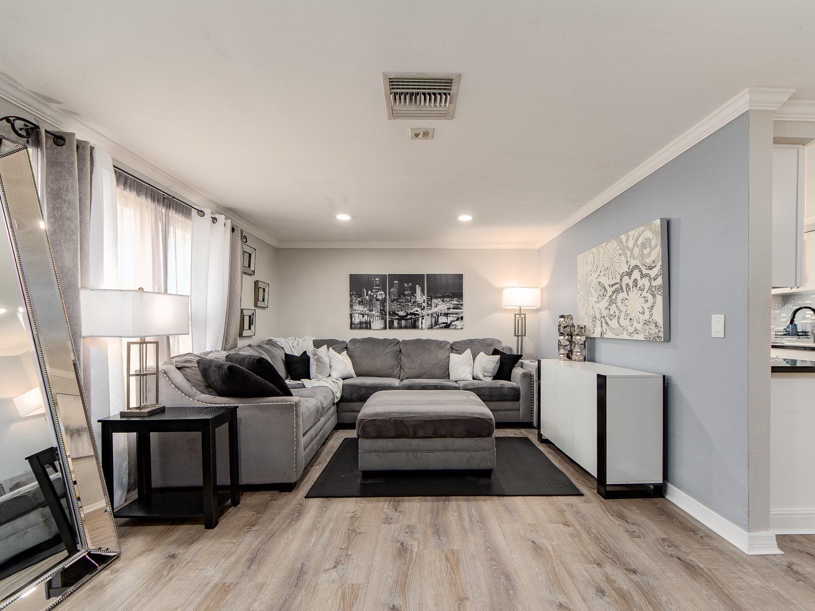 FLORAL GARDENS - Residential