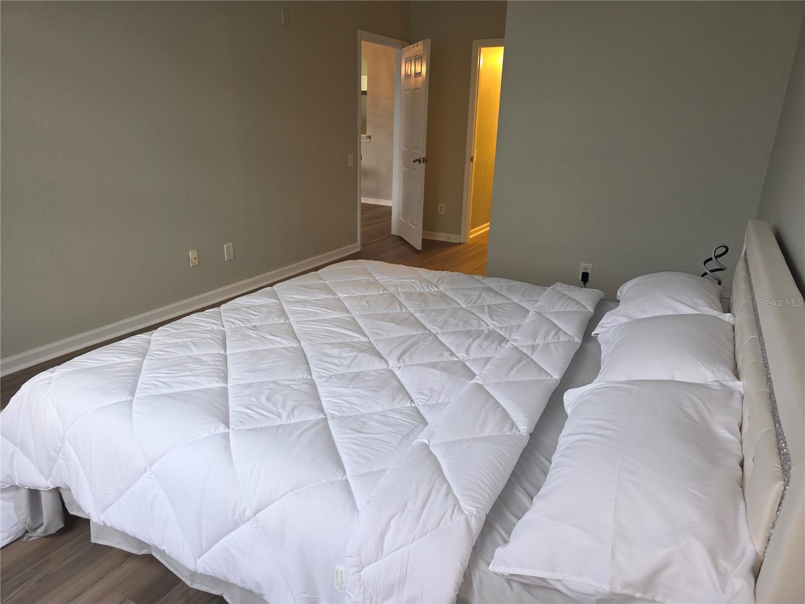 WYNDHAM PALMS CONDO PH 2 - Residential