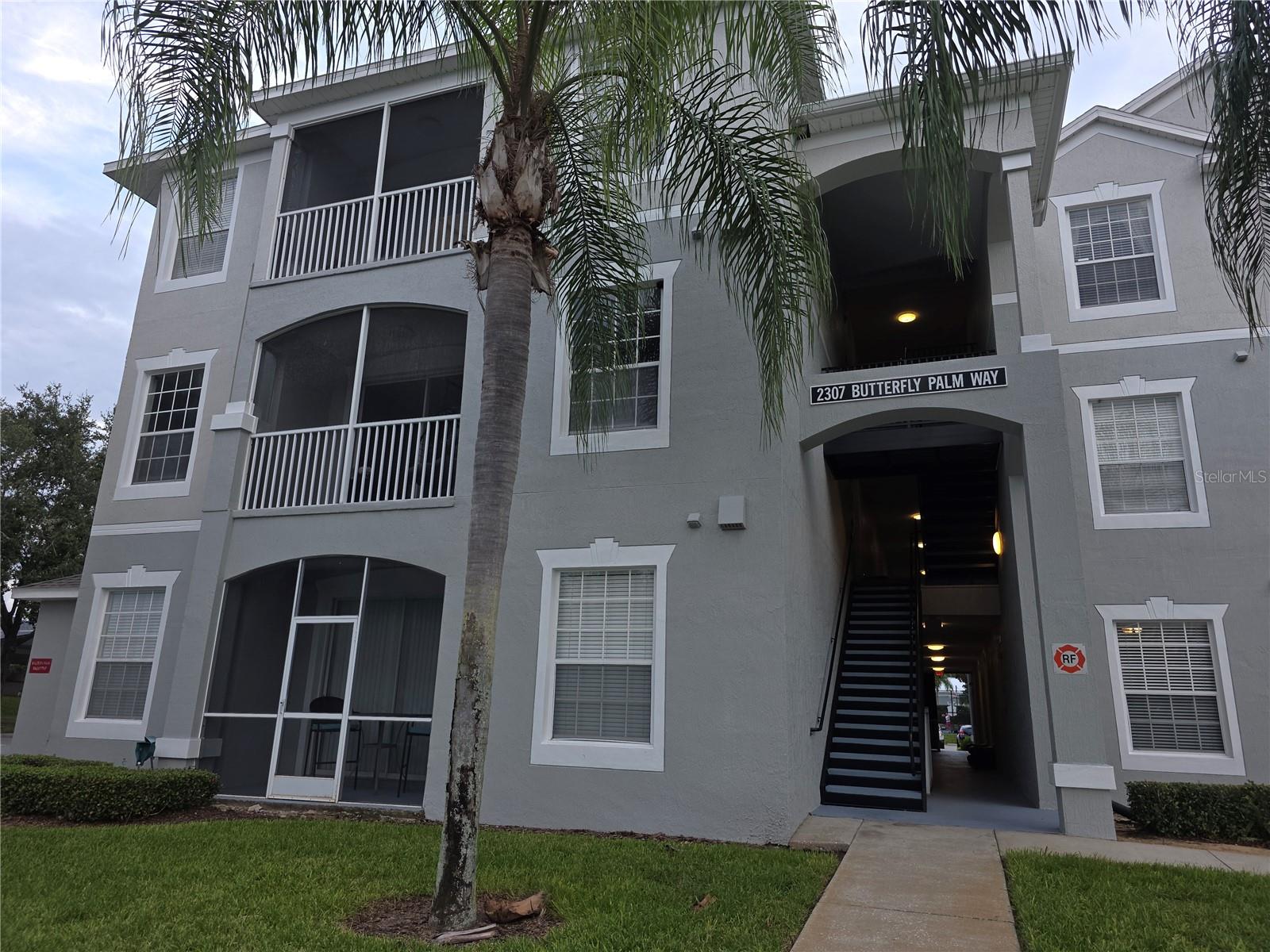 WYNDHAM PALMS CONDO PH 2 - Residential