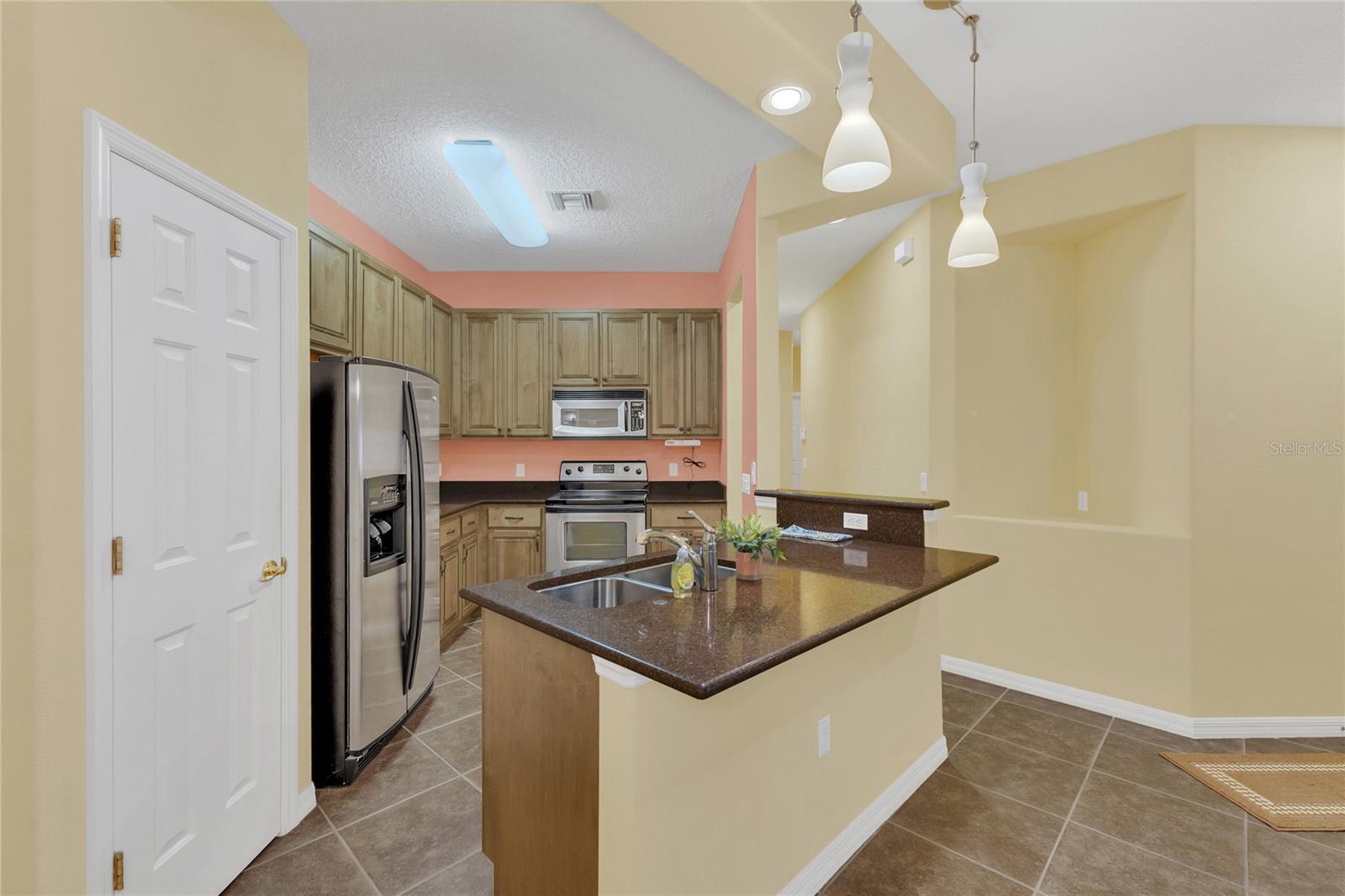 TOWN CENTER VILLAS - Residential