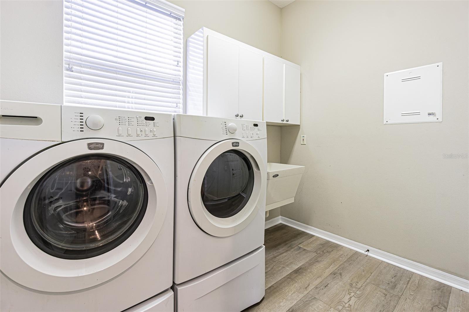 OAK PARK 7 - Residential