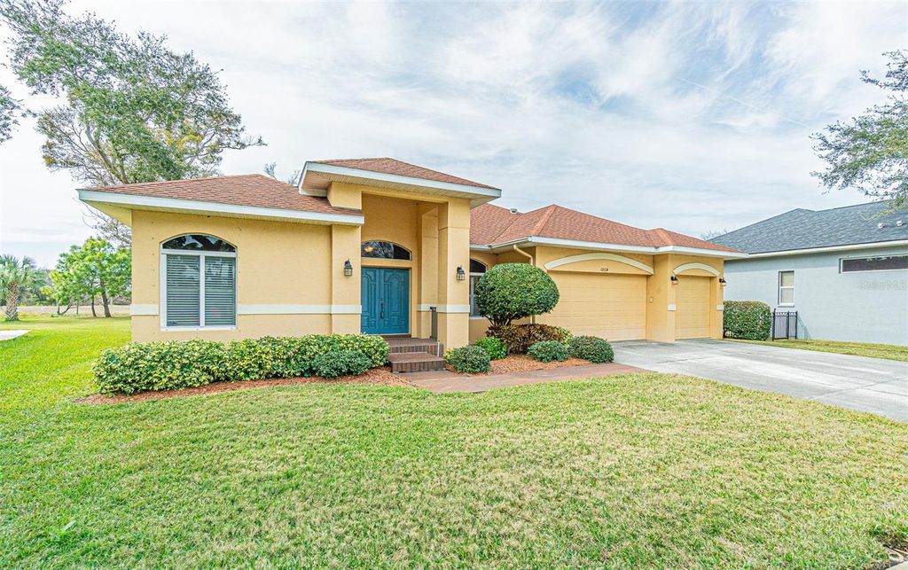Photo of 12124 94th Way, Largo, FL 33773 (MLS # TB8476824)