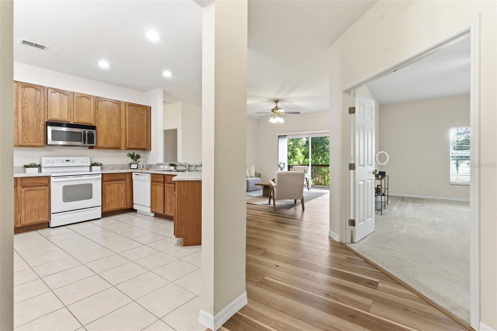 917 HILLY BEND DRIVE