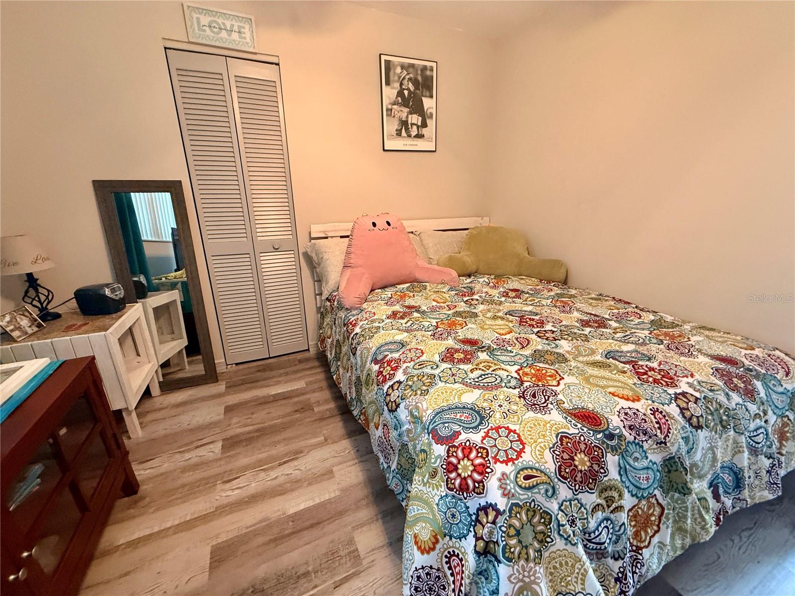 THE LAKES - Residential