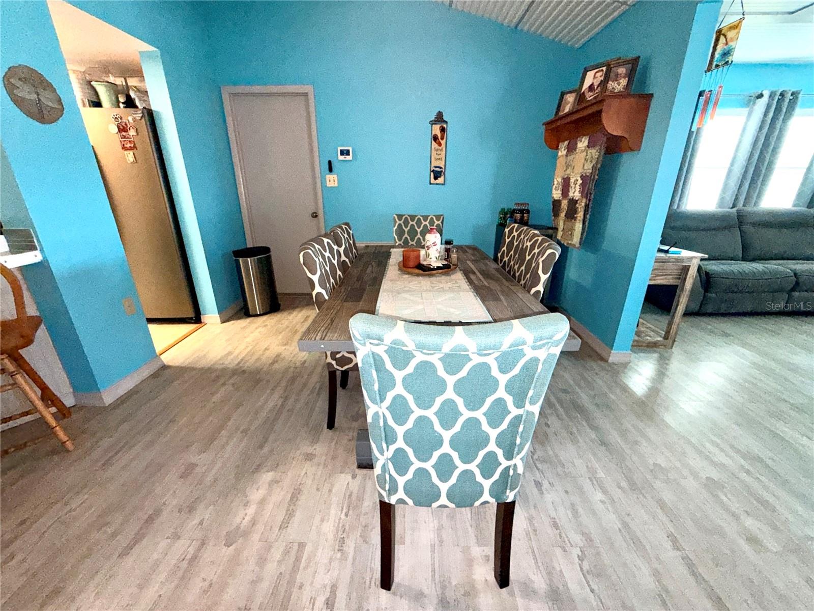 THE LAKES - Residential