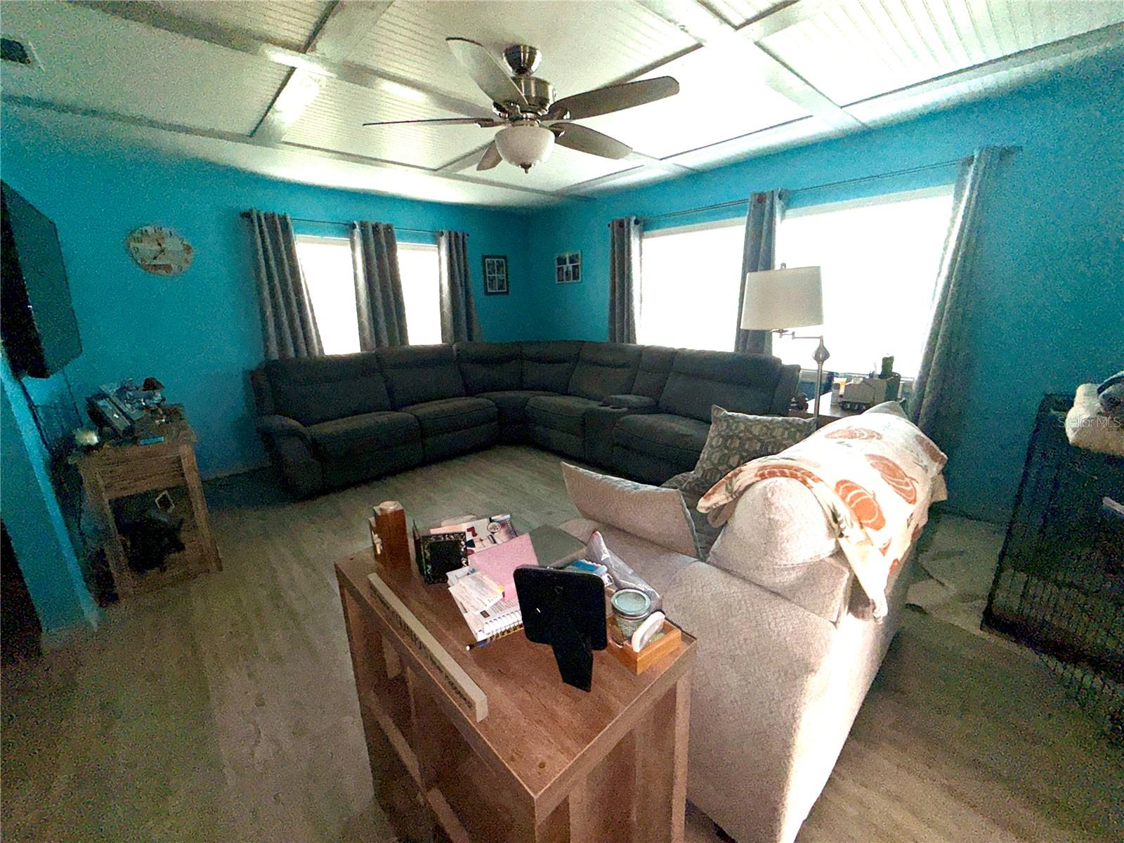 THE LAKES - Residential