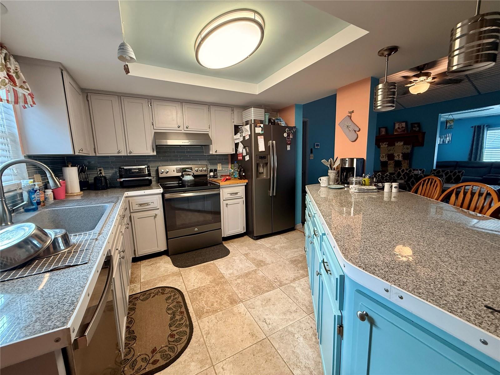 THE LAKES - Residential