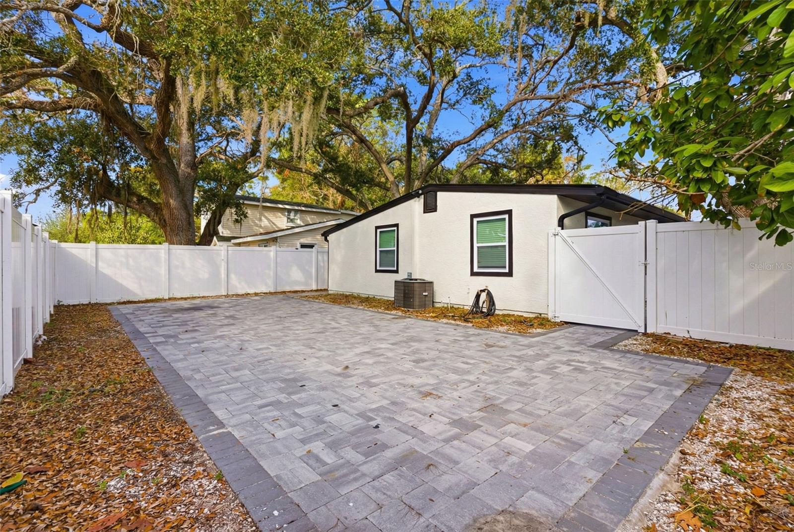 GULF GROVE - Residential