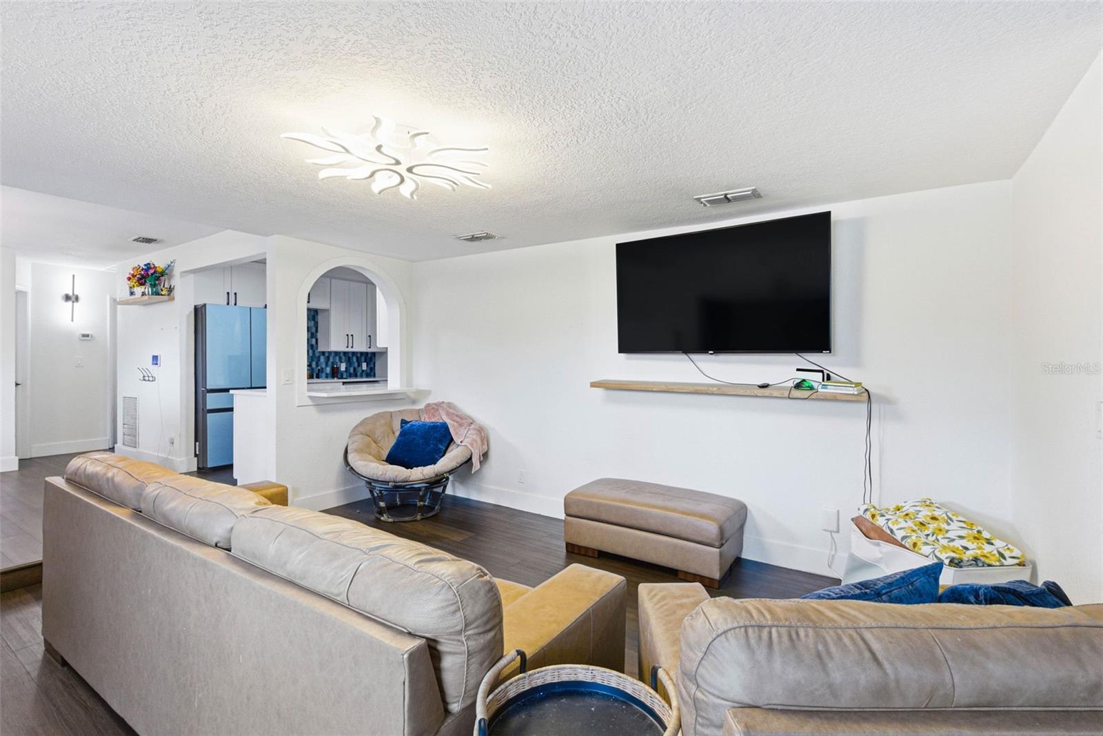 GULF GROVE - Residential