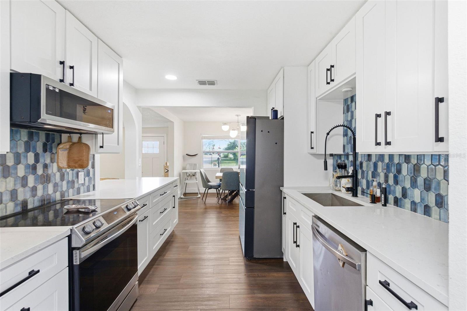 GULF GROVE - Residential