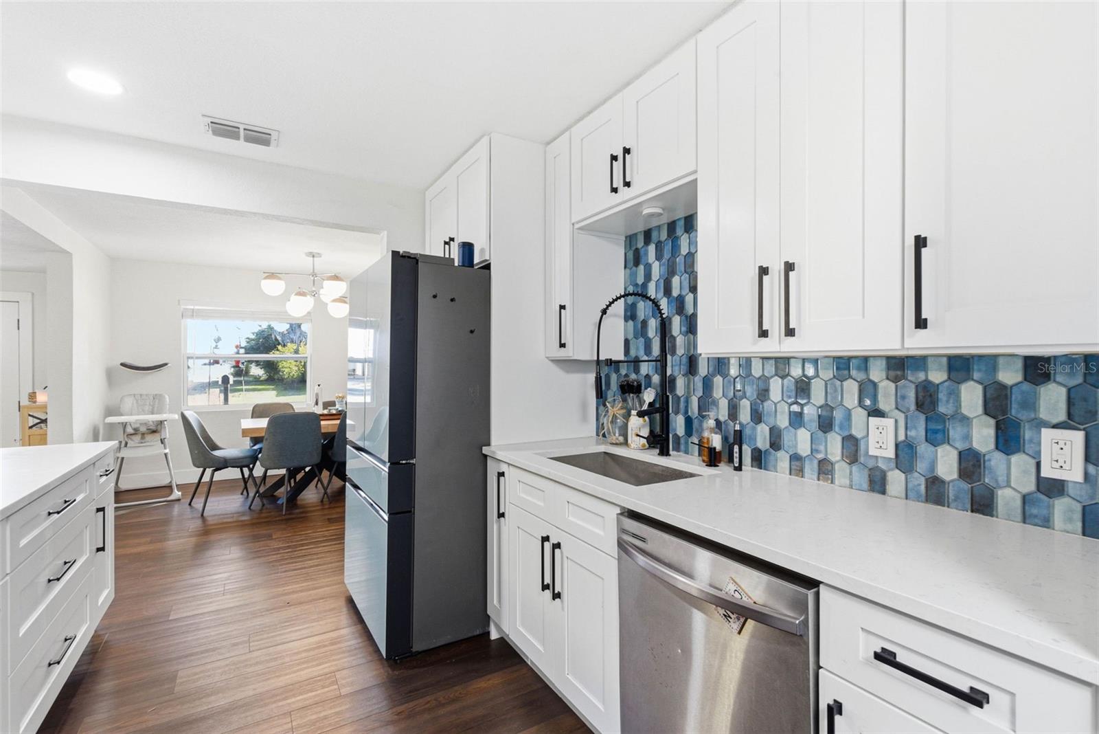 GULF GROVE - Residential