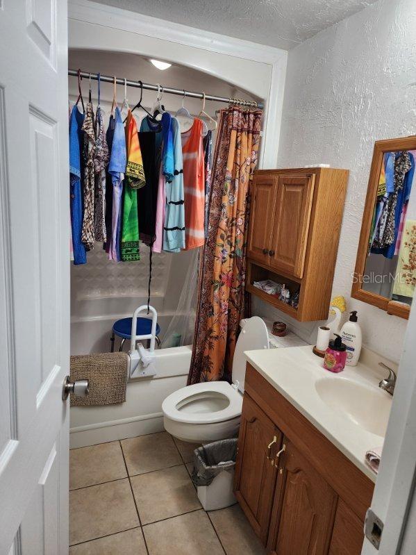 GROVE ACRES - Commercial Sale