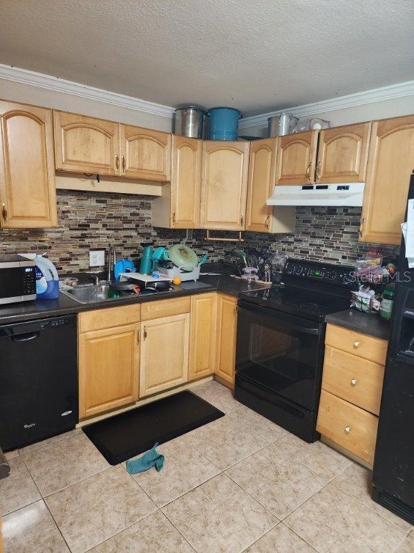 GROVE ACRES - Commercial Sale