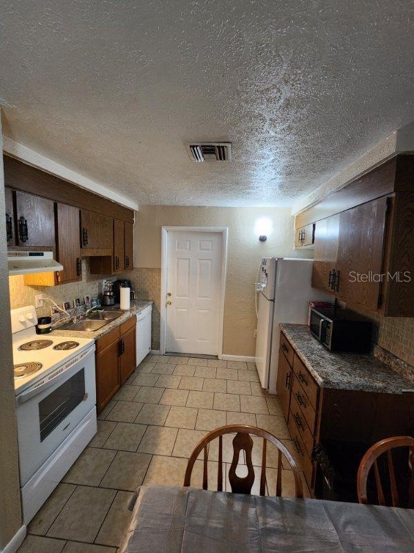 GROVE ACRES - Commercial Sale