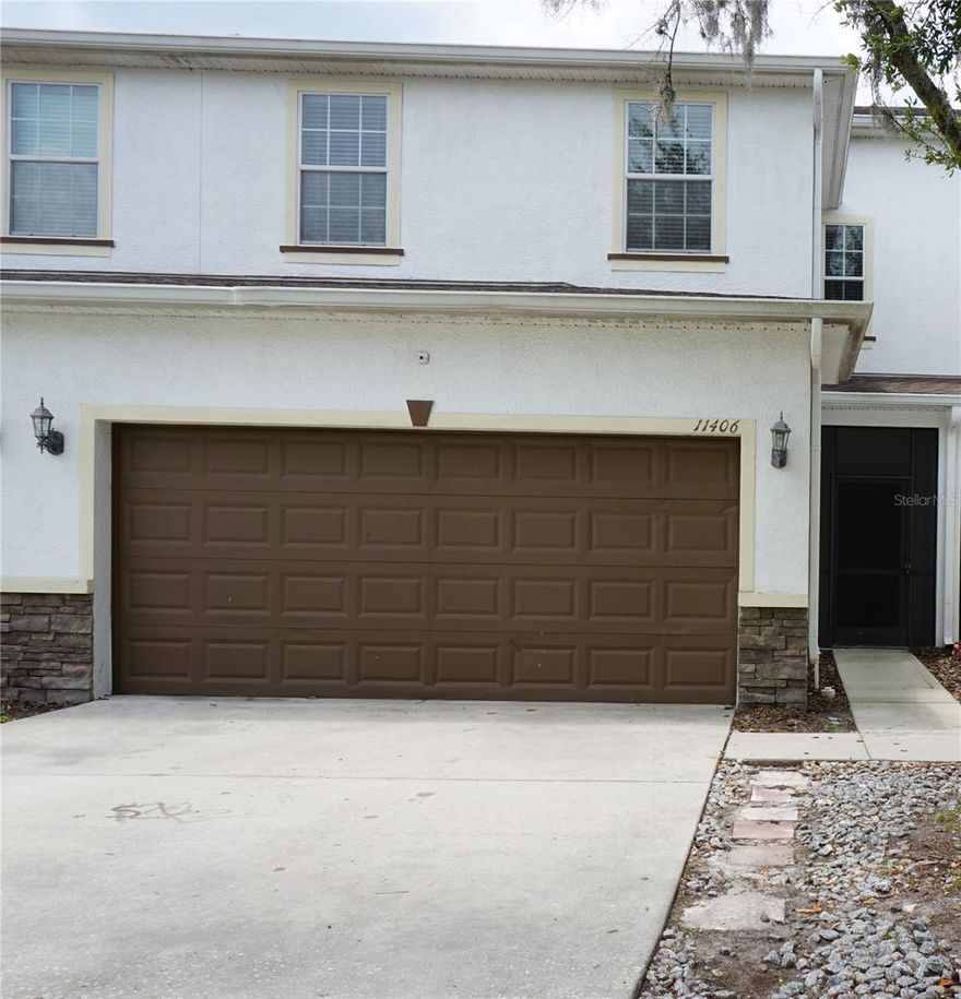 Move In Ready Townhome!! Welcome home to these 3 bedrooms, 2 1/2-bathroom townhome with new carpet upstairs, tile flooring downstairs, new paint throughout and a brand-new hot water heater. Walk in through the front door to a large living space that overlooks the screened patio. Off to the left is the eat in kitchen with island. As you walk upstairs the master bedroom offers plenty of space along with a walk in closet and en-suite bathroom with walk in shower and his/her double sinks. Going down the hallway, you have your upstairs laundry room, second bathroom with bath/tub combo and 2 extra bedrooms. Excellent floorplan, you sure do not want to miss. Very convenient to I-75, University of South Florida, shopping and so much more.
