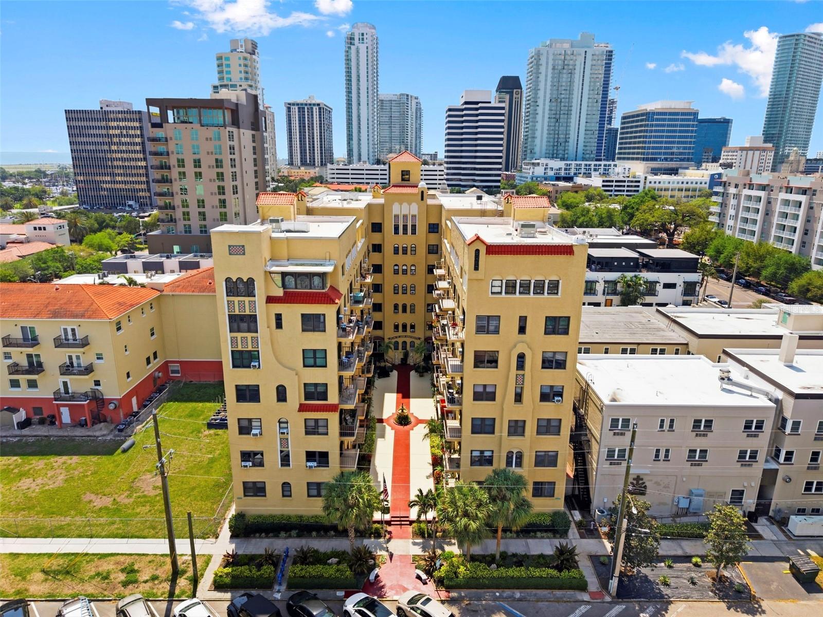 FLORI DE LEON APTS CO-OP - Residential