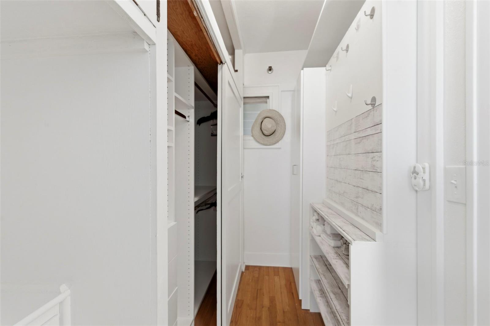 FLORI DE LEON APTS CO-OP - Residential