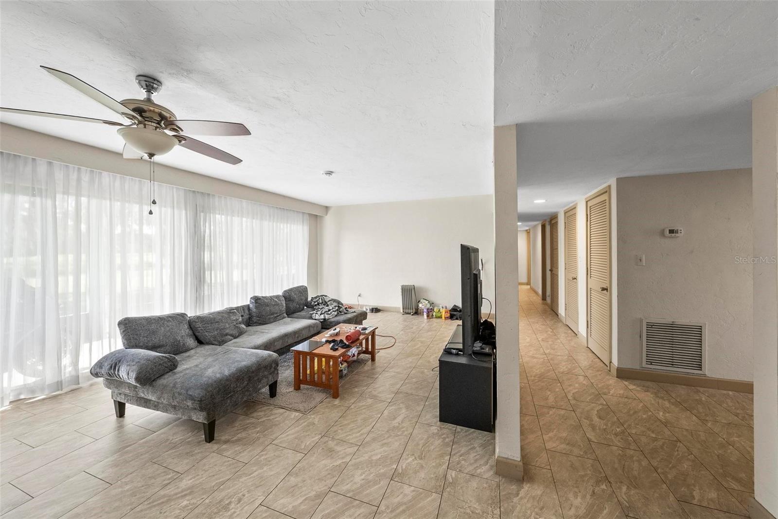 GRENELEFE CAMELOT CONDO UNIT 04 PH 01 - Residential