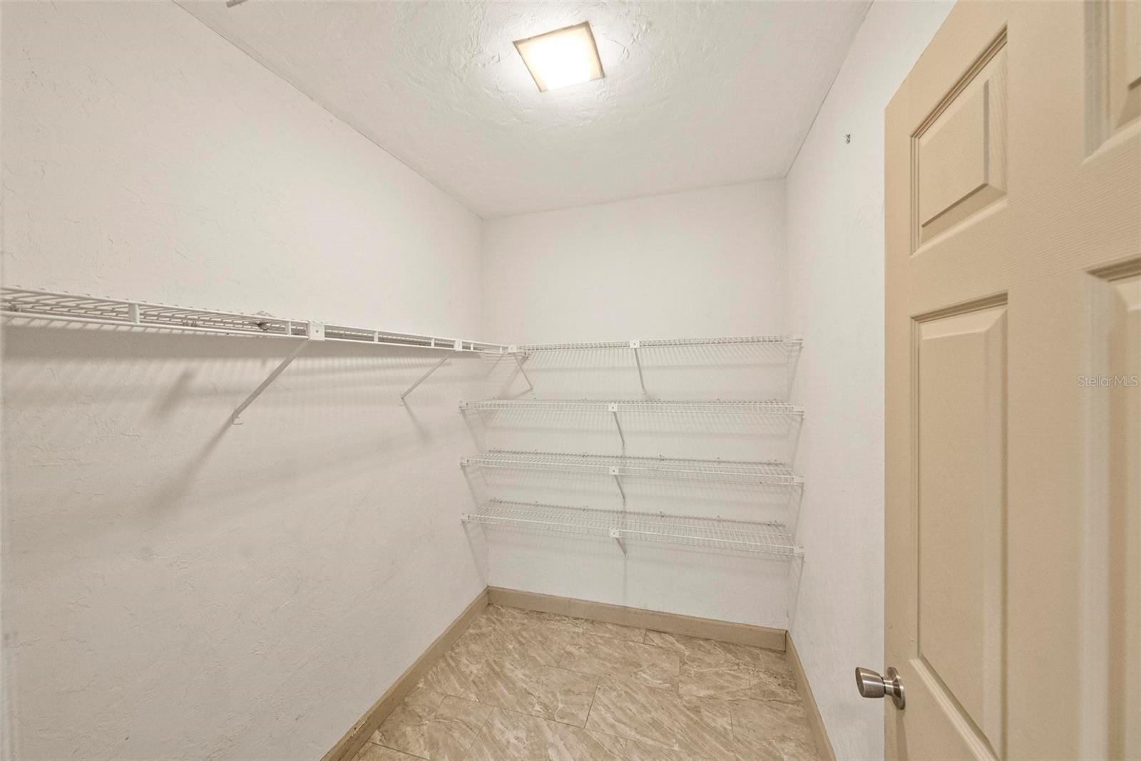 GRENELEFE CAMELOT CONDO UNIT 04 PH 01 - Residential