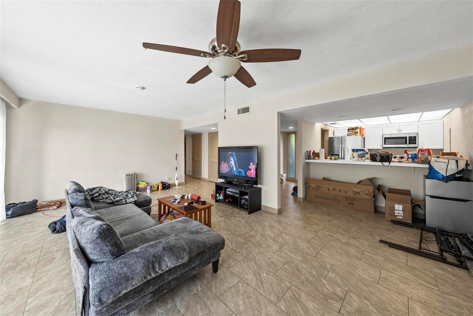 GRENELEFE CAMELOT CONDO UNIT 04 PH 01 - Residential