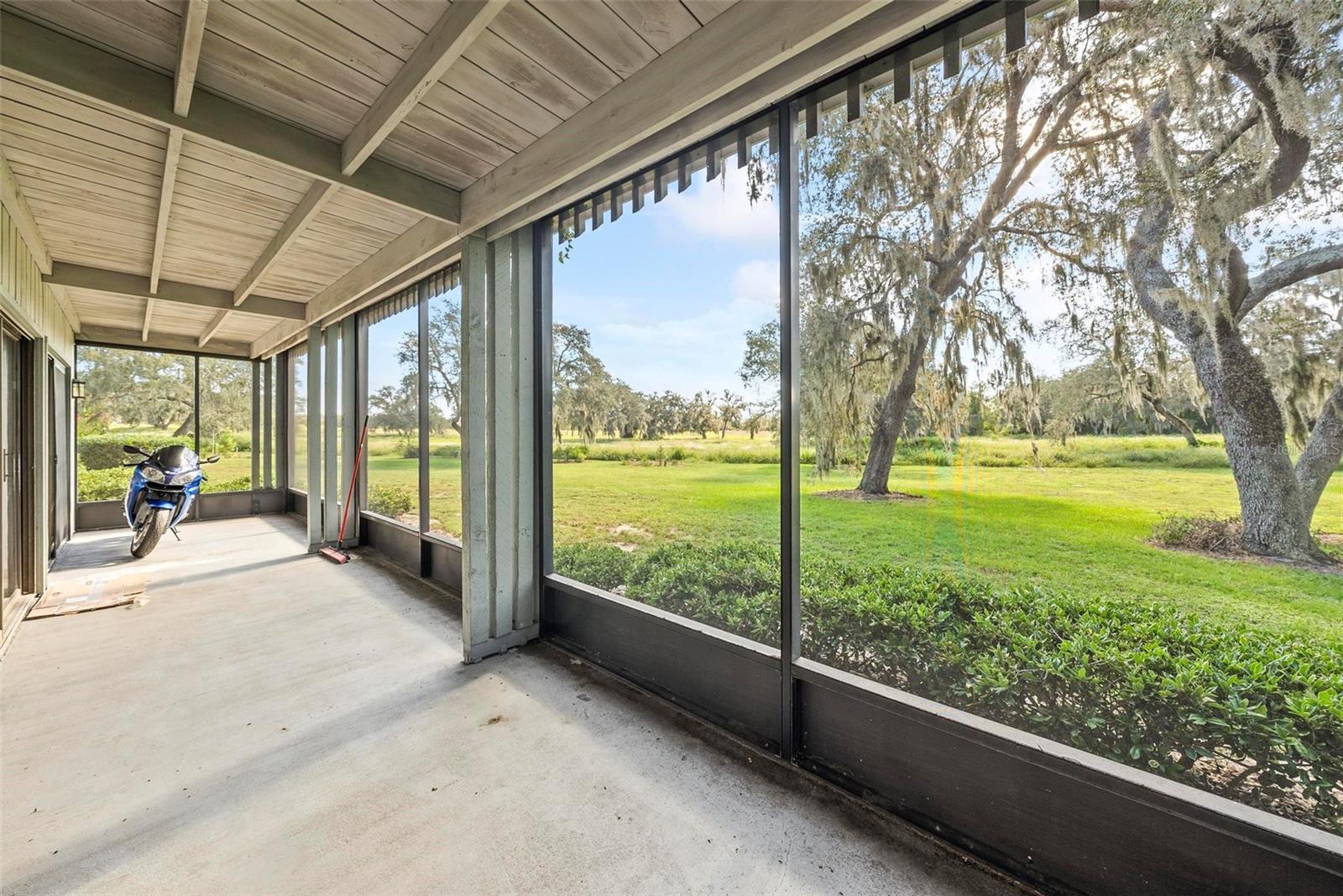 GRENELEFE CAMELOT CONDO UNIT 04 PH 01 - Residential