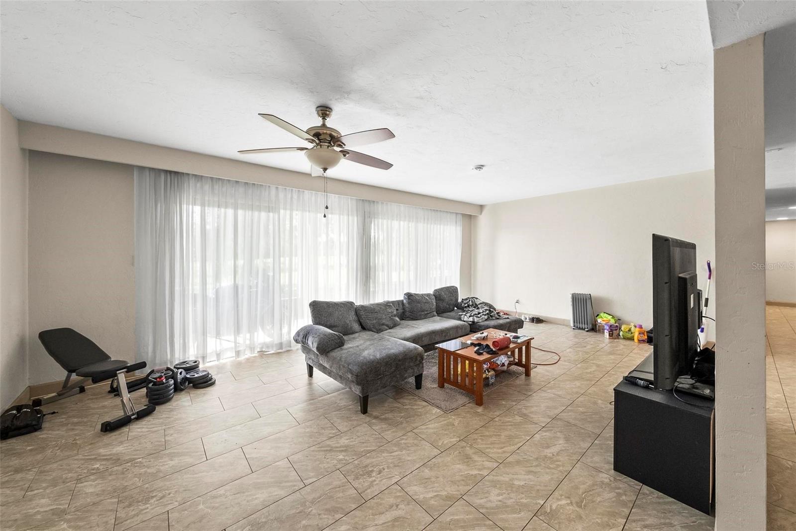 GRENELEFE CAMELOT CONDO UNIT 04 PH 01 - Residential