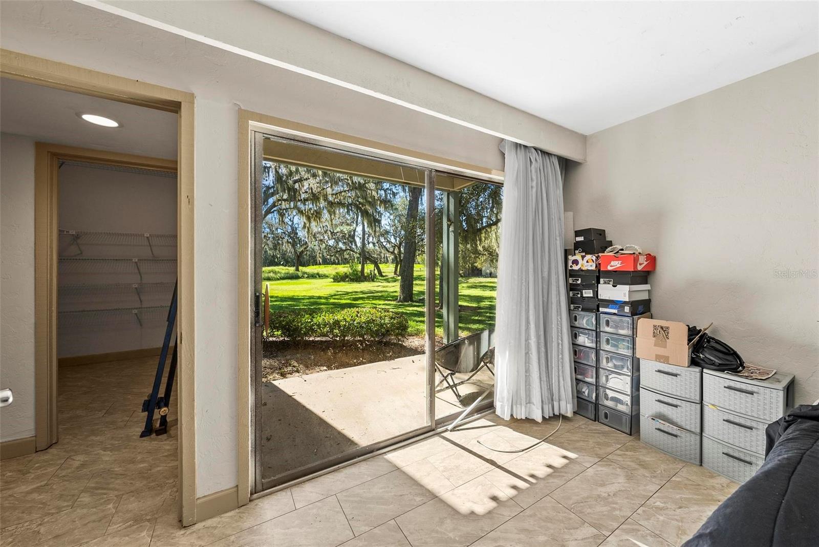 GRENELEFE CAMELOT CONDO UNIT 04 PH 01 - Residential