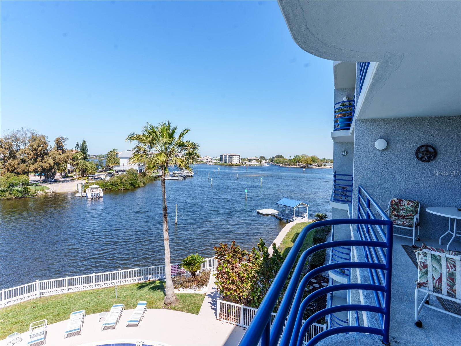 POINTE PLEASANT HARBOUR CONDO - Residential