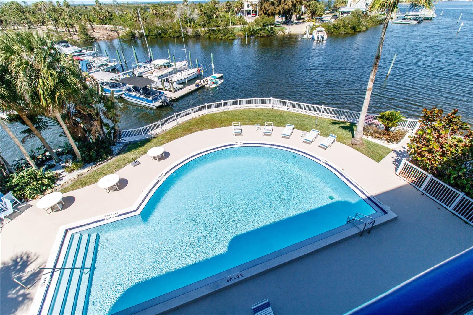 POINTE PLEASANT HARBOUR CONDO - Residential