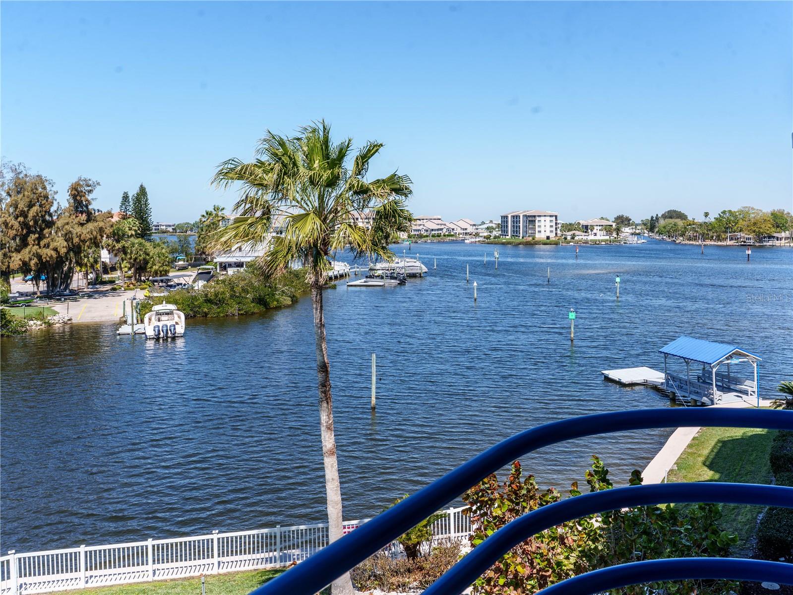 POINTE PLEASANT HARBOUR CONDO - Residential