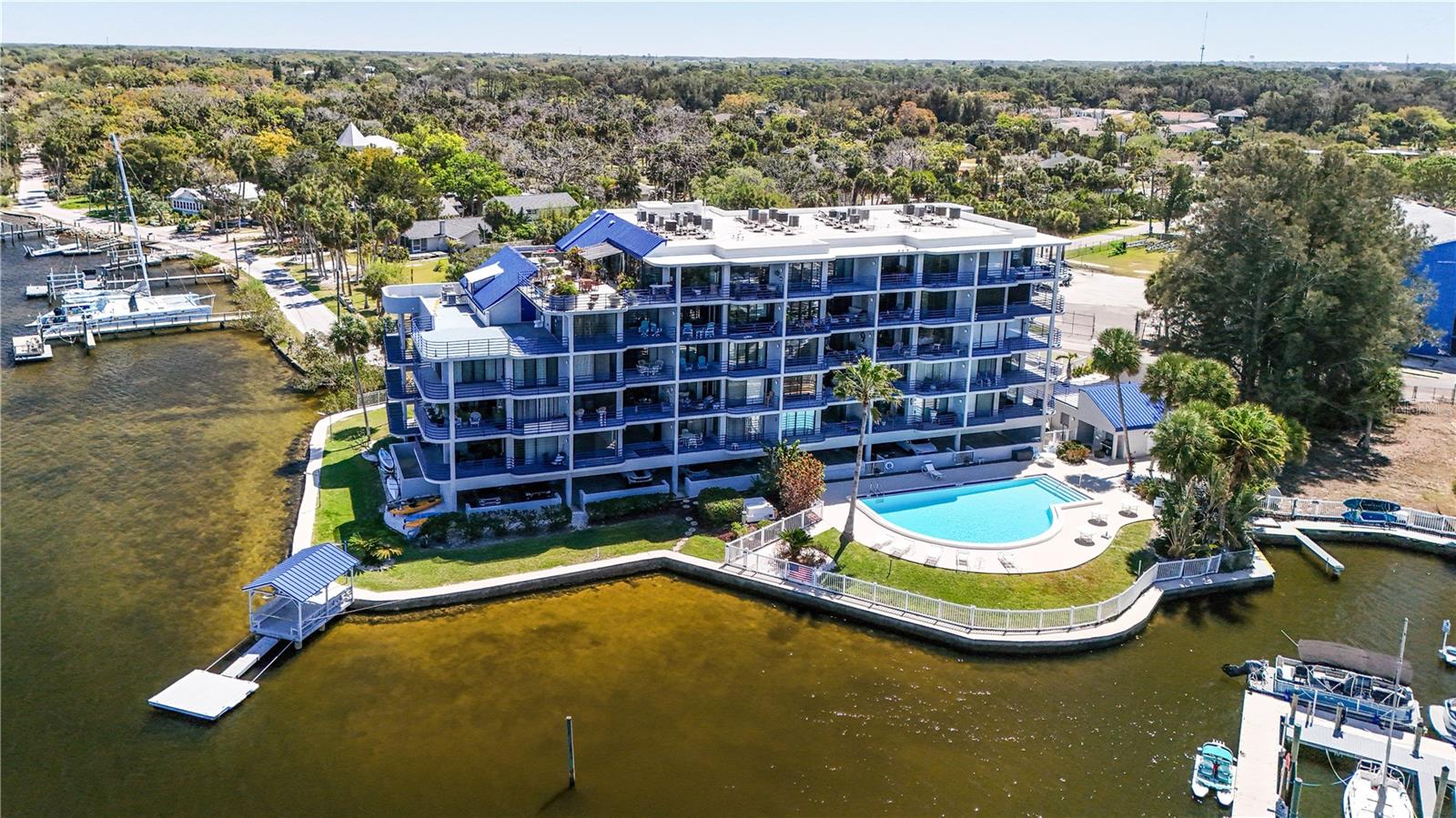 POINTE PLEASANT HARBOUR CONDO - Residential