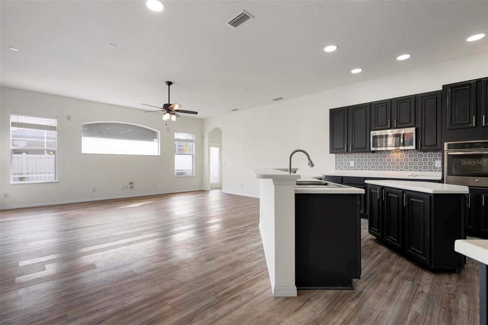 MANDALAY PH I - Residential Lease