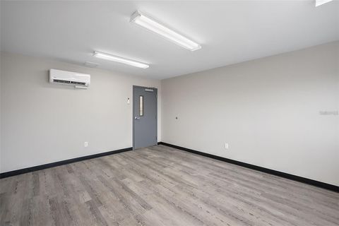 Tiny photo for 1720 Leesburg Commons Court, Leesburg, FL 34748 (MLS # G5093493)