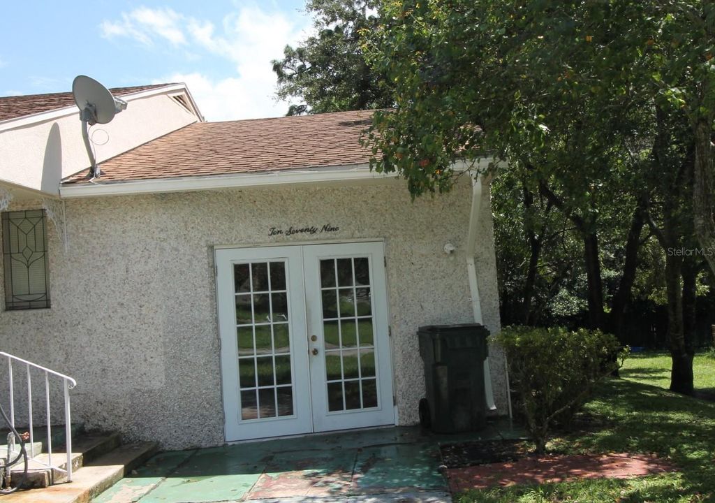 Photo of 1079 W Magnolia Street, Clermont, FL 34711 (MLS # G5105690)