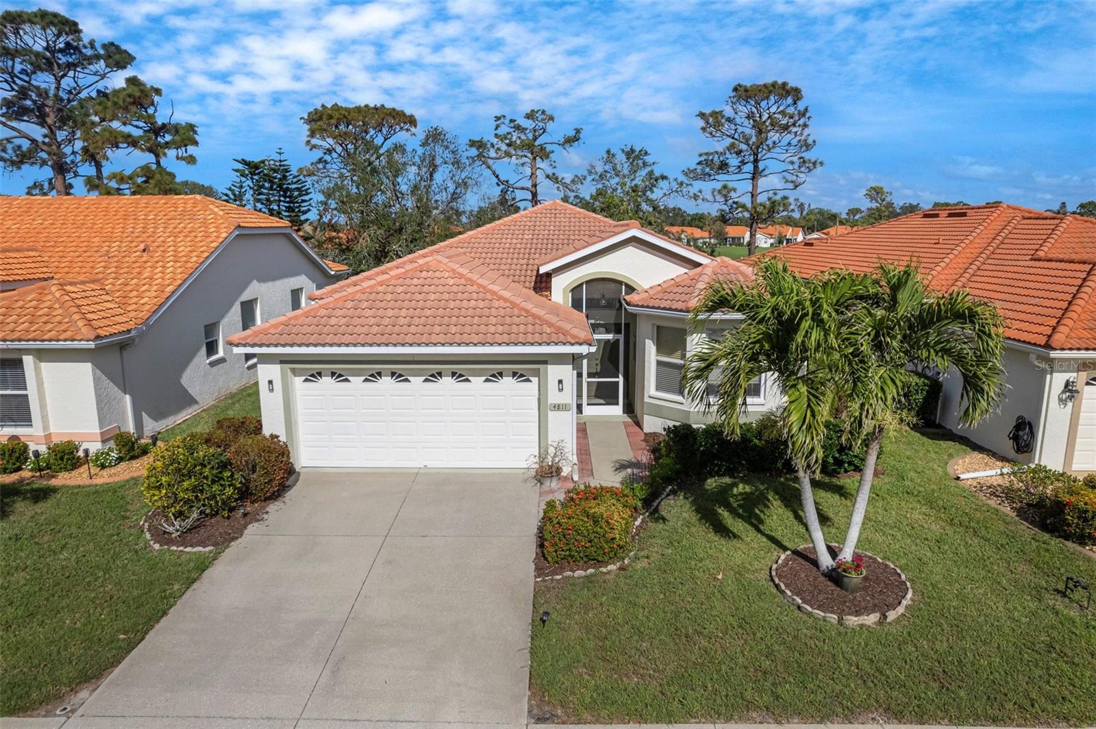 4811 SUMMERTREE ROAD