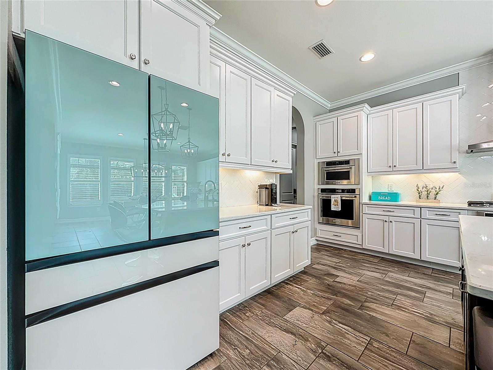 PROMENADE AT LAKE PARK PH - Residential